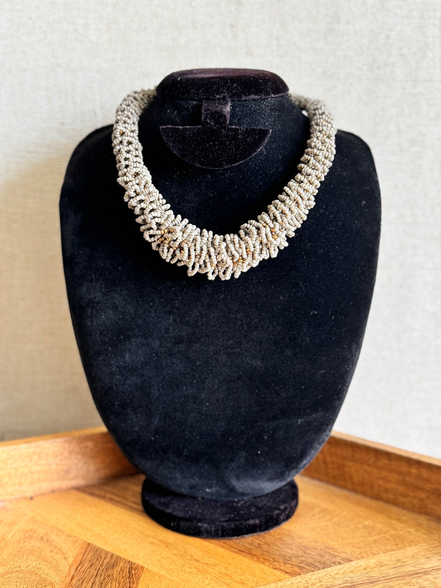 Brown cluster necklace