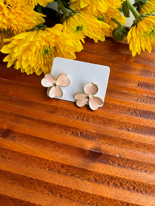 Three petal Ear stud