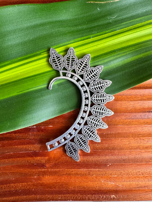 Ear cuff in Silver tone Feather