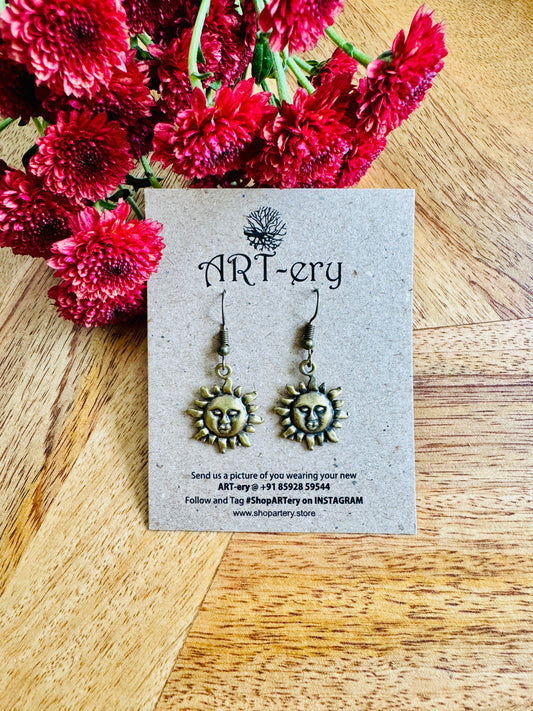 Miniature earring - Sun