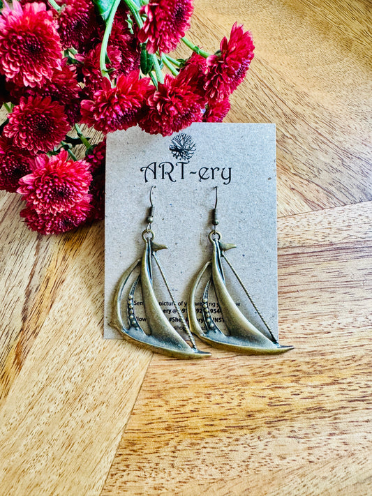 Miniature earring - Sailing boat
