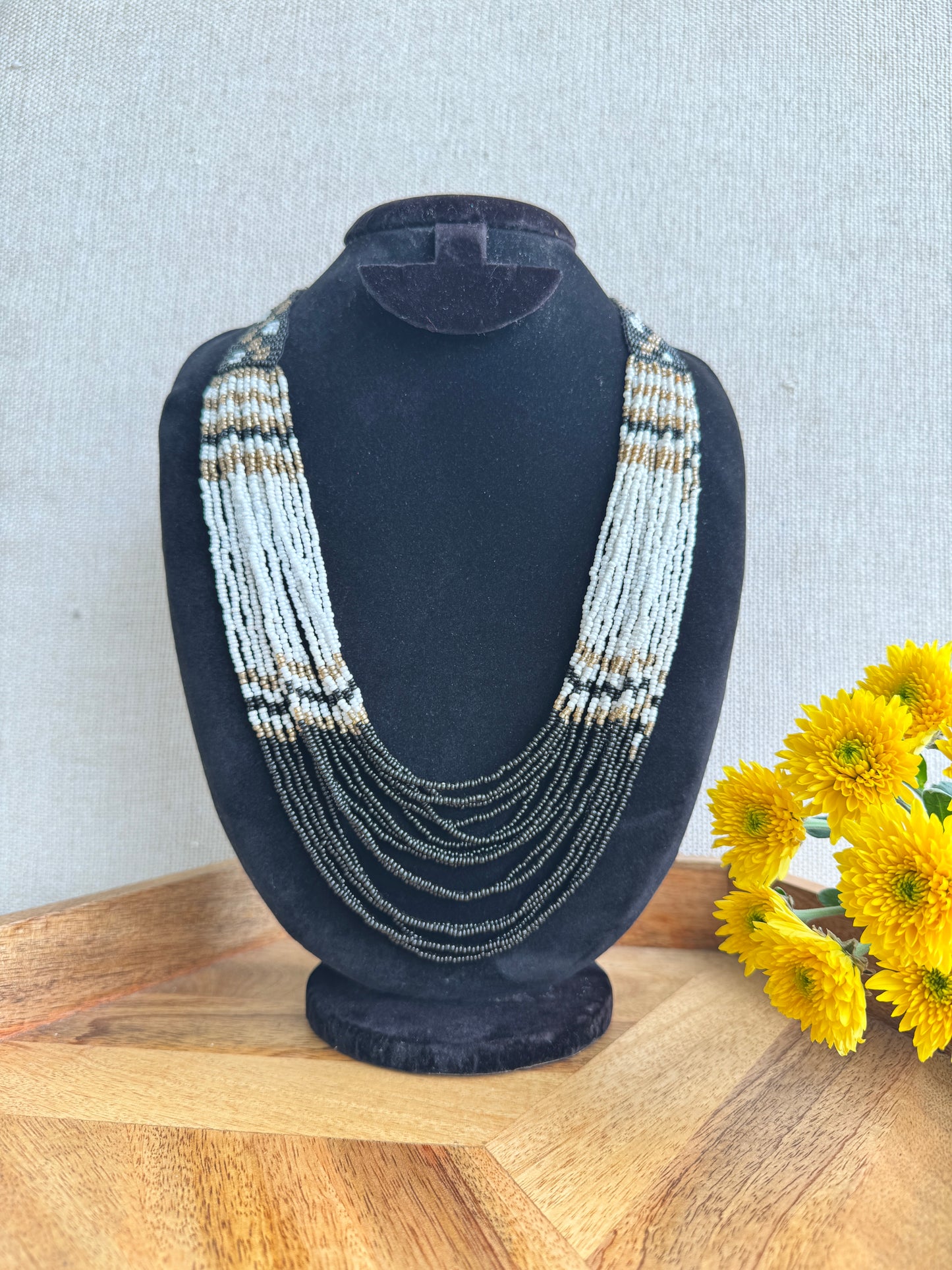 Multi-layer necklace with small beads - Black, White and Gold
