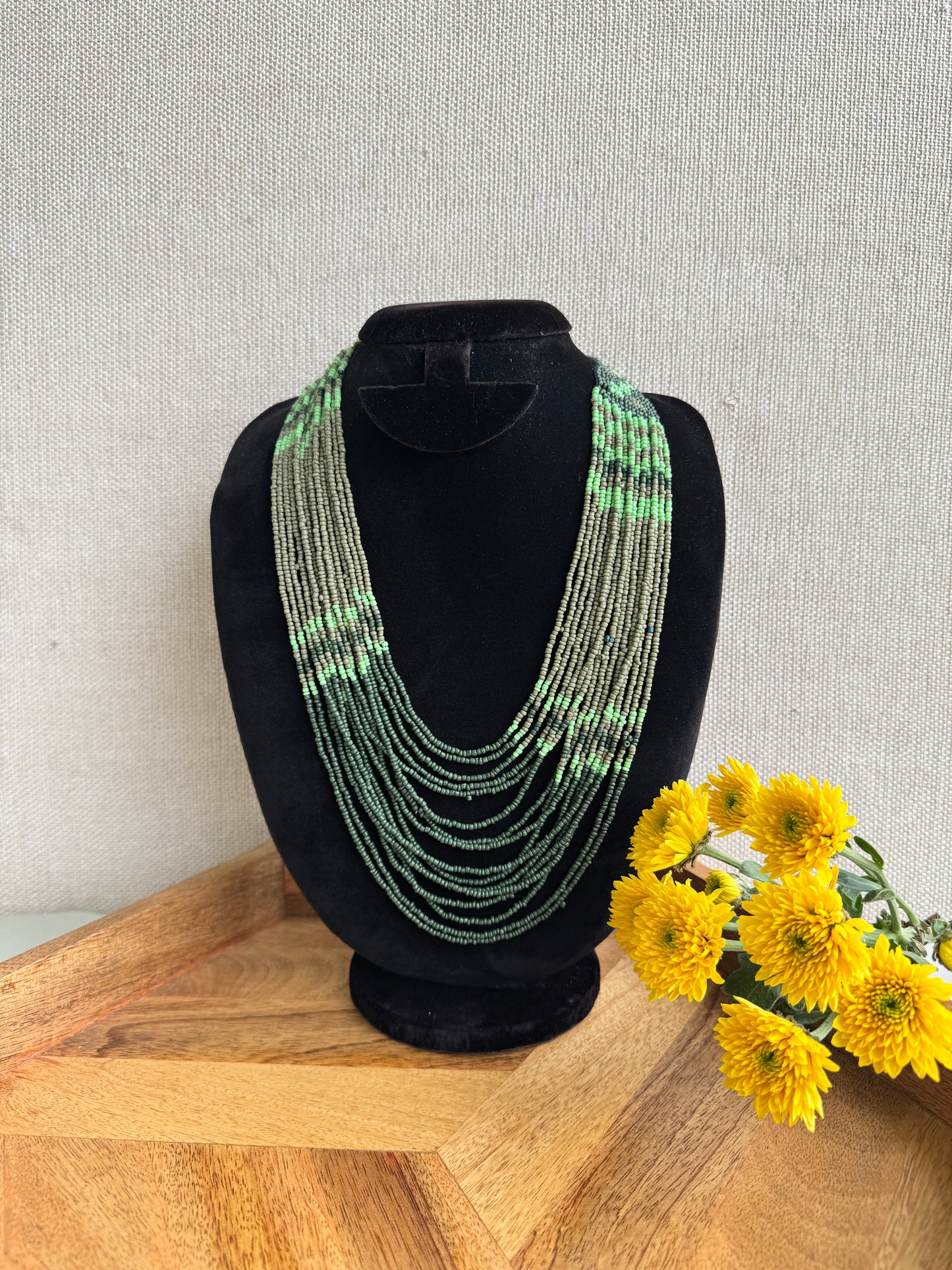 Multi-layer necklace with small beads - Green