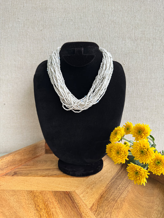 Multi-layer necklace with small beads - White