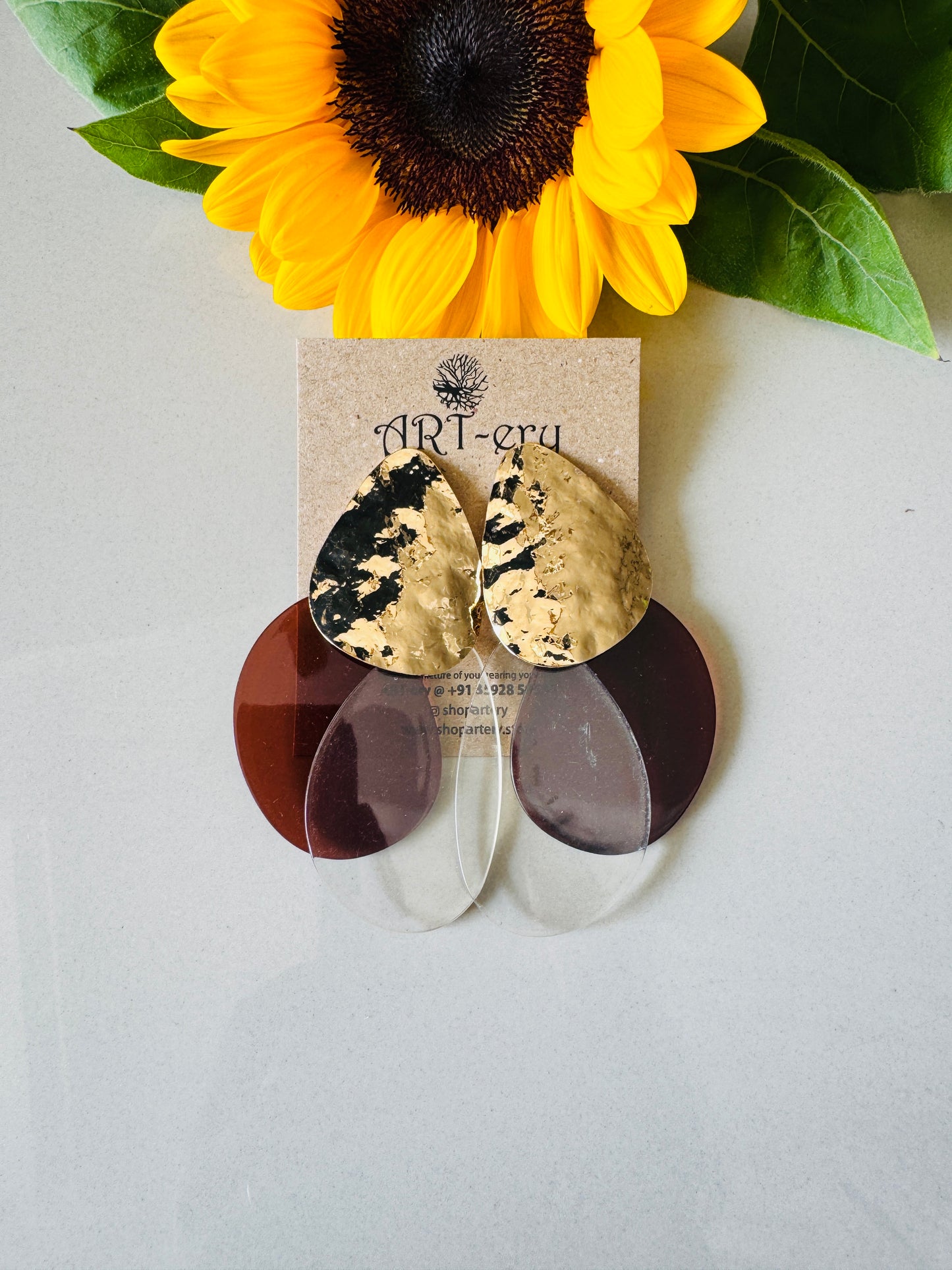Anti tarnish statement gold earrings - Brown circles