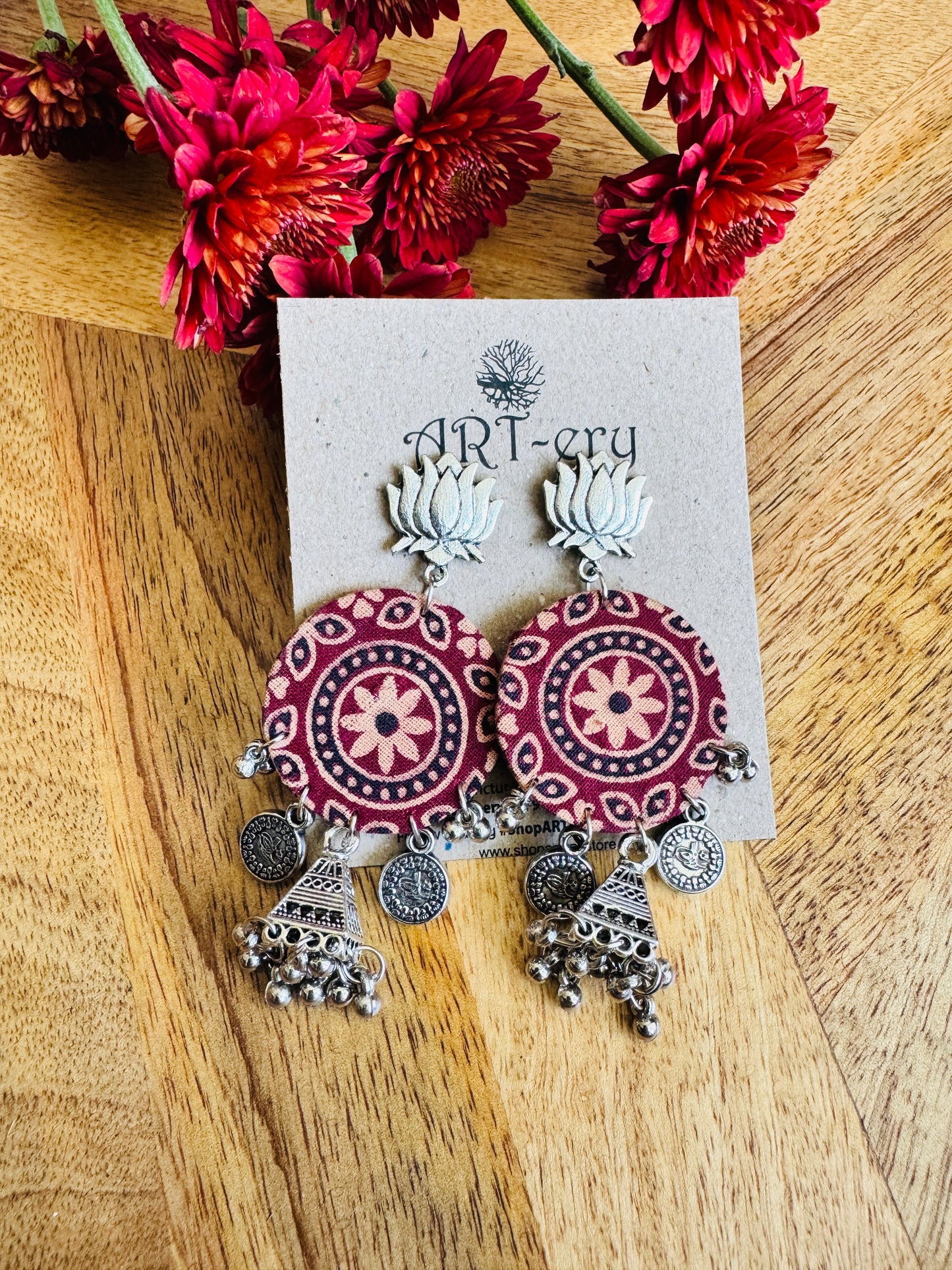 Fabric earrings - round red
