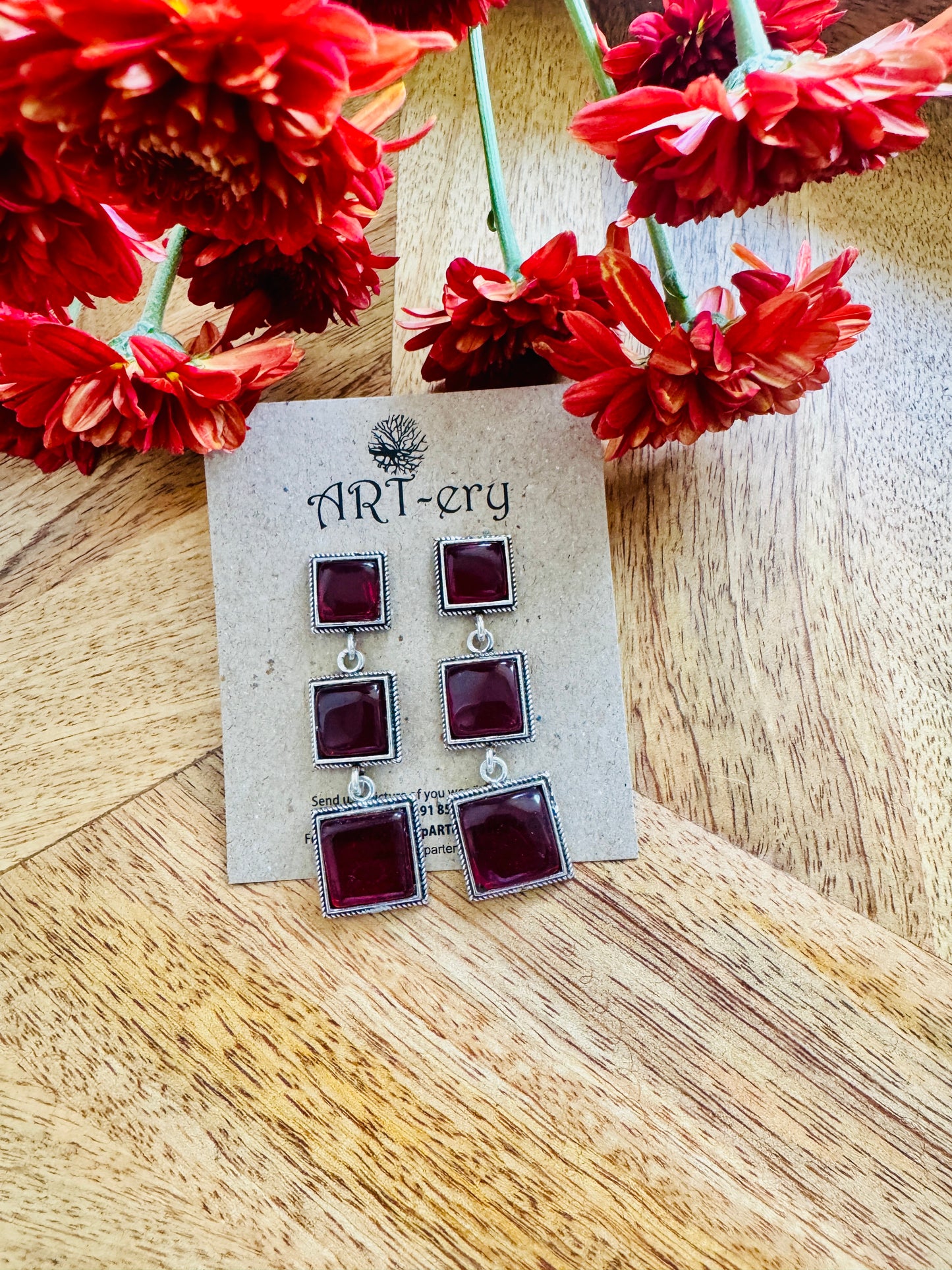 Triple Square earring - Maroon