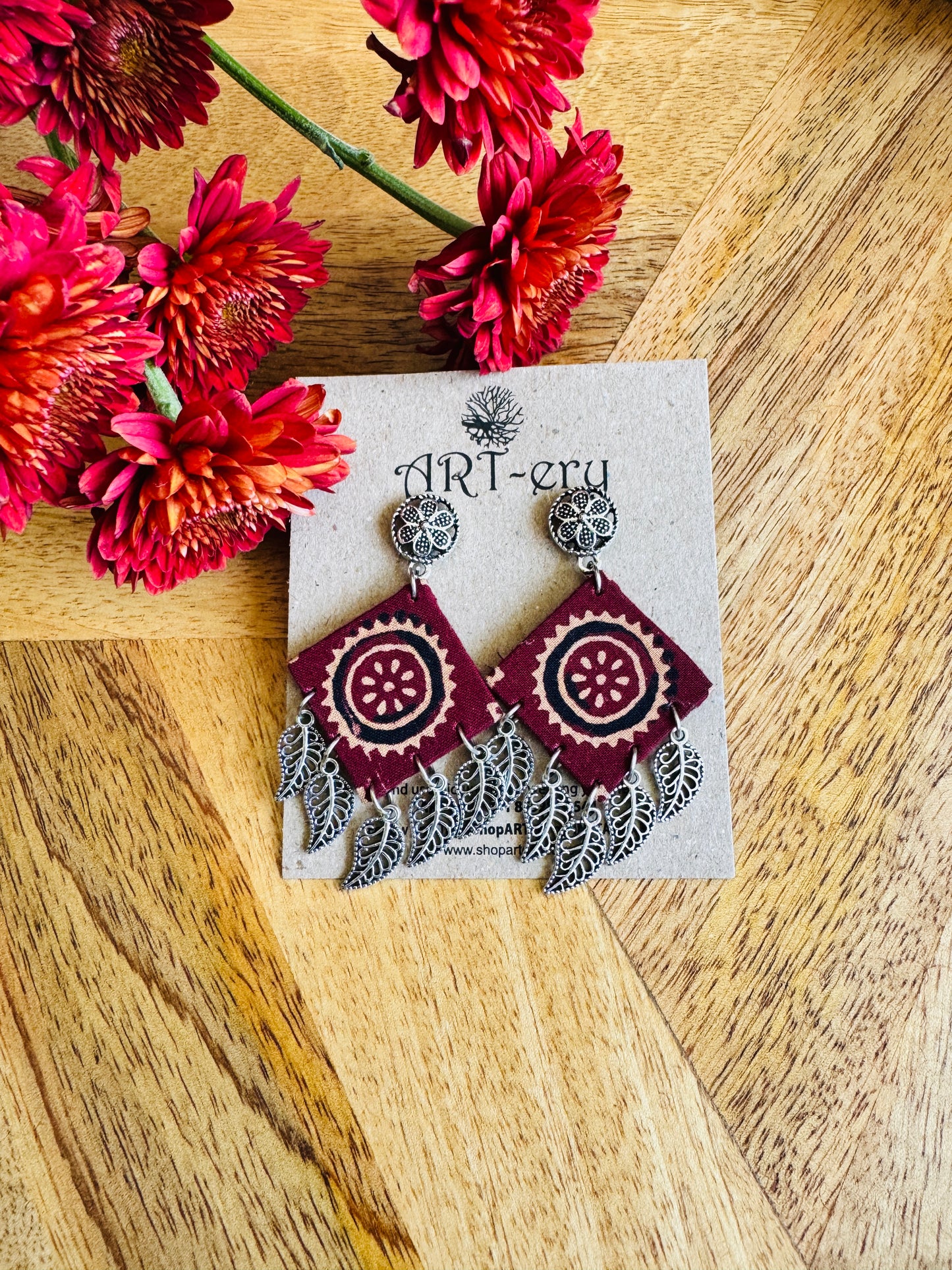 Fabric earrings - Maroon round printed