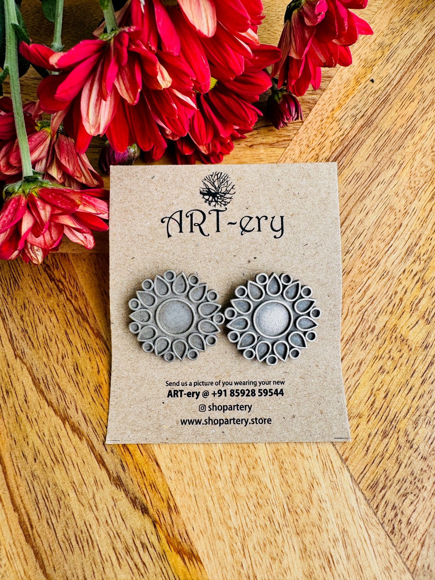 Metal statement stud