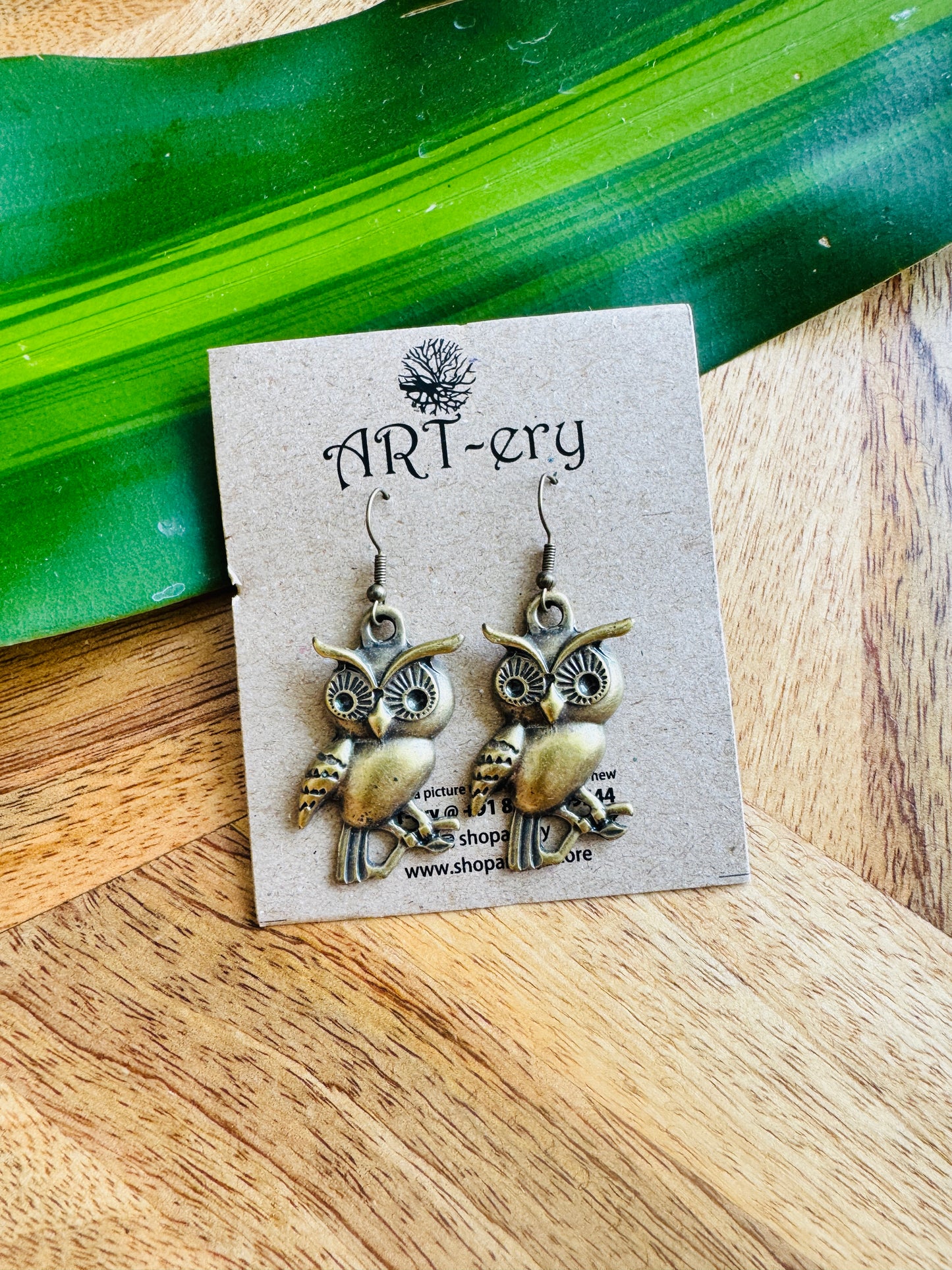 Miniature earring - Glossy owl