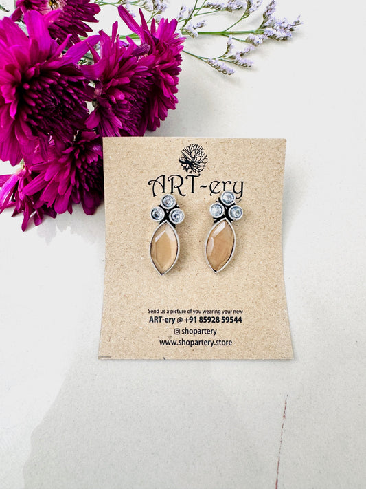 Big stone daily wear earrings - Peach