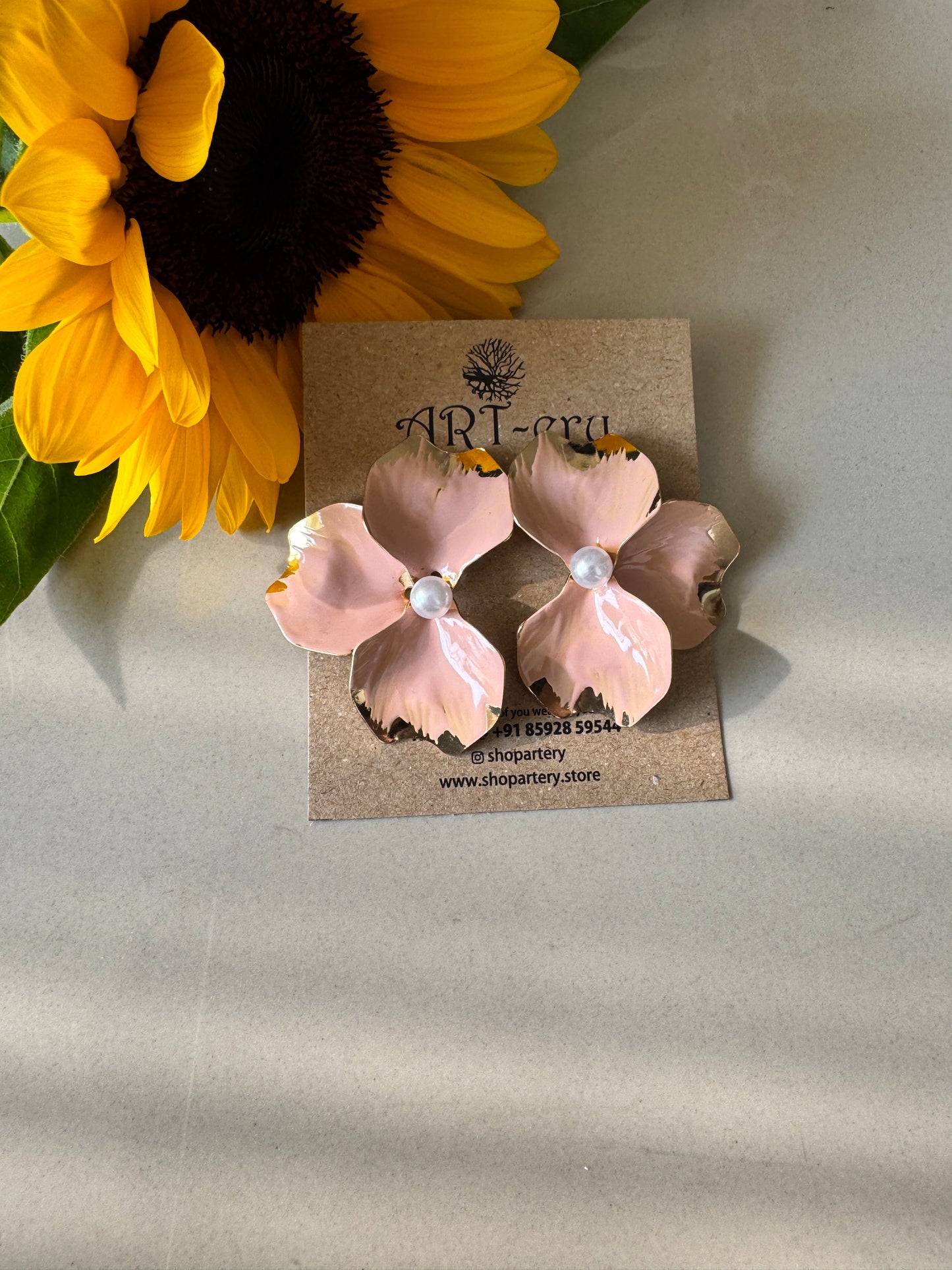 Anti tarnish statement gold earrings - Pastel pink