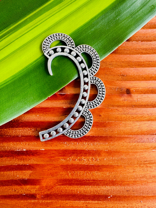 Ear cuff in Silver tone Semi circle small