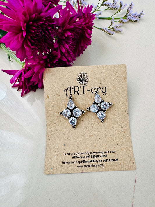 Four stone earring  - White