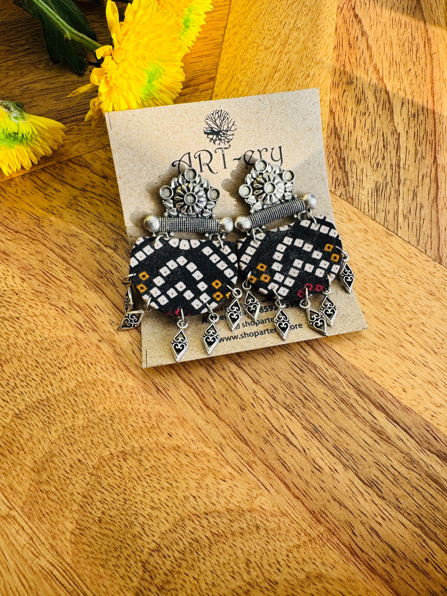 Fabric earrings - Bandini black