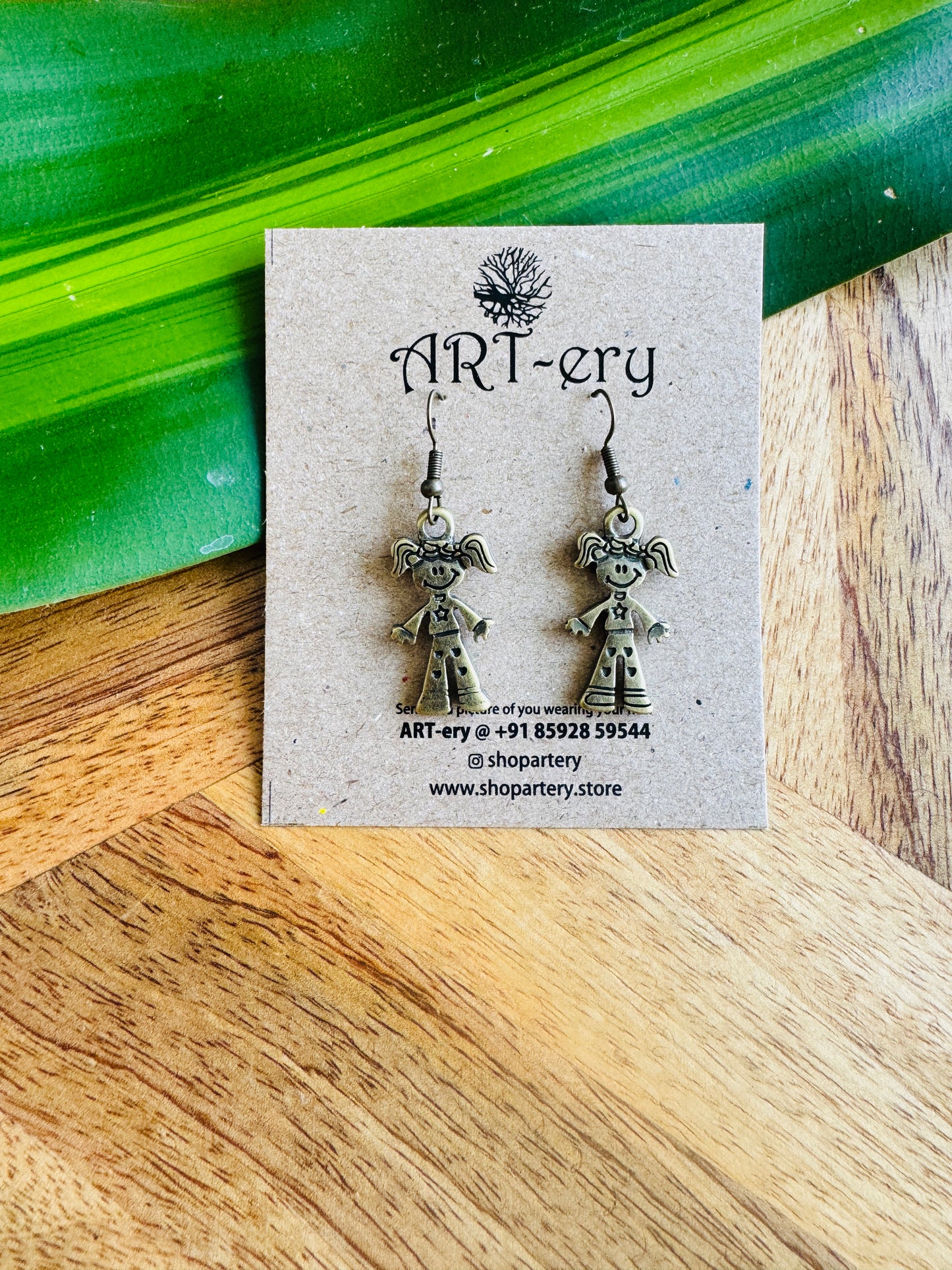 Miniature earring - Doll