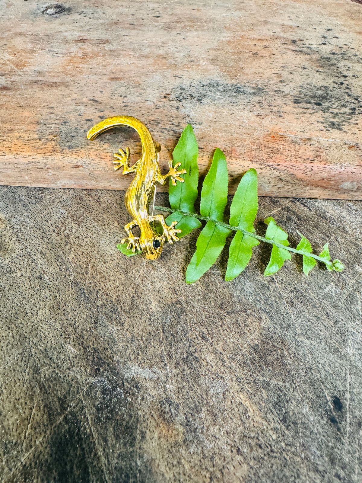 Gold tone Gecko Brooch