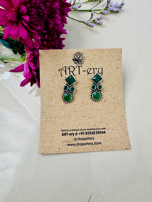 Classic oxidised silver earring  -  Green
