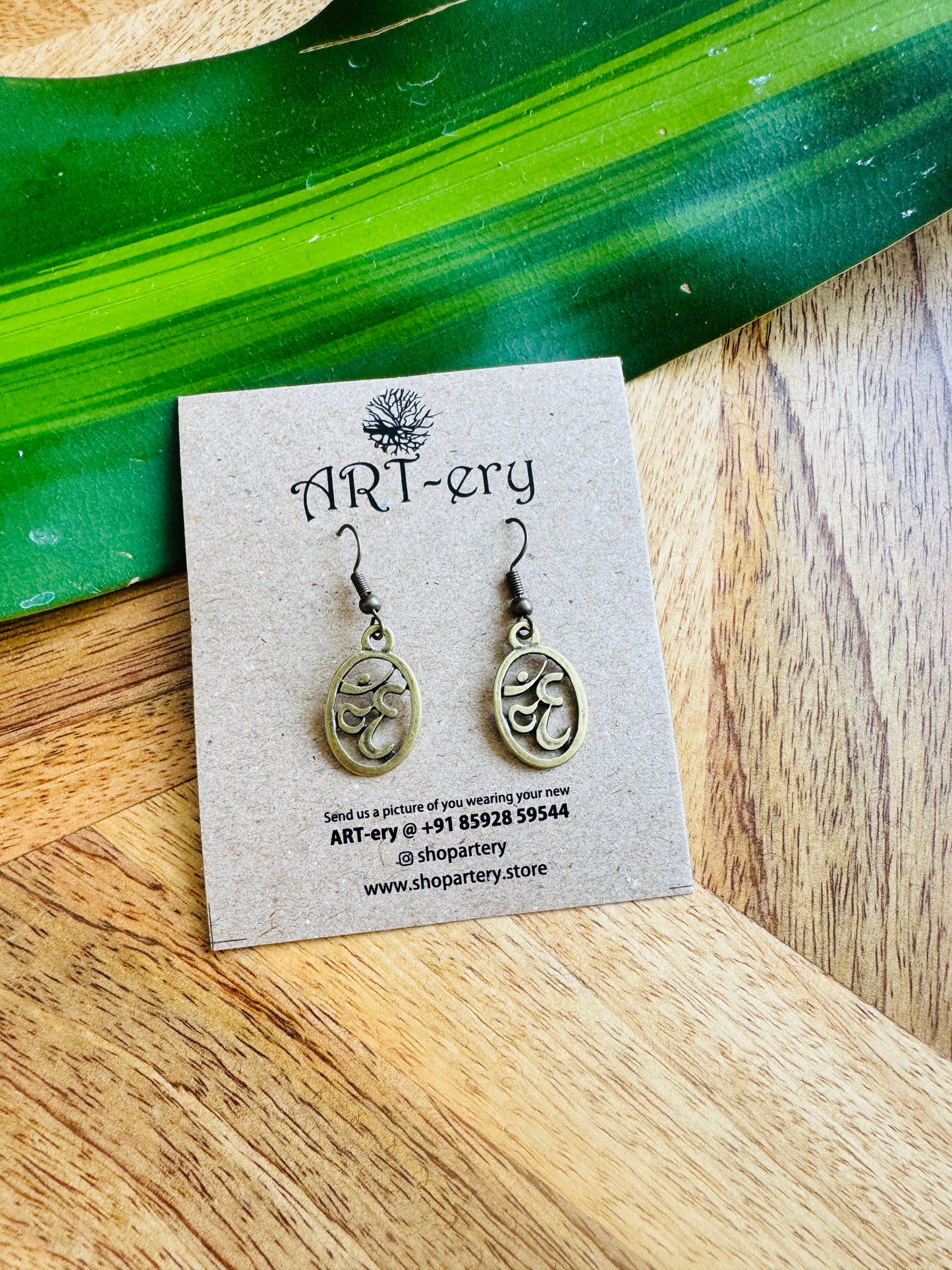 Miniature earring - Om earrings