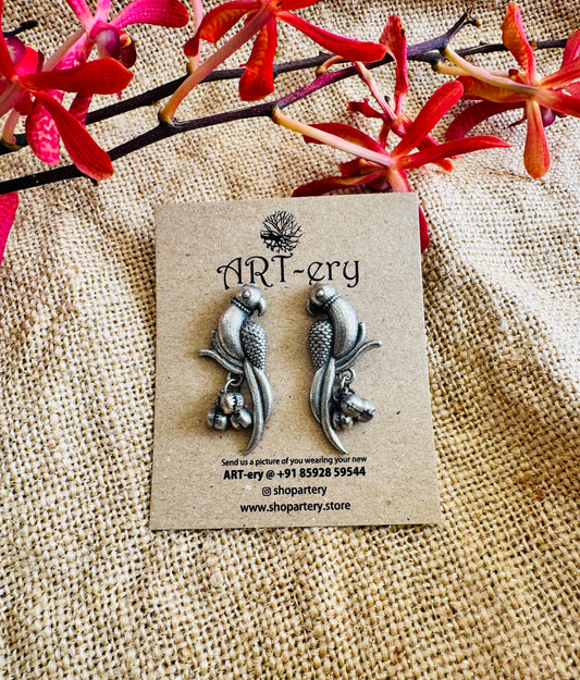 Parrot figurine earring
