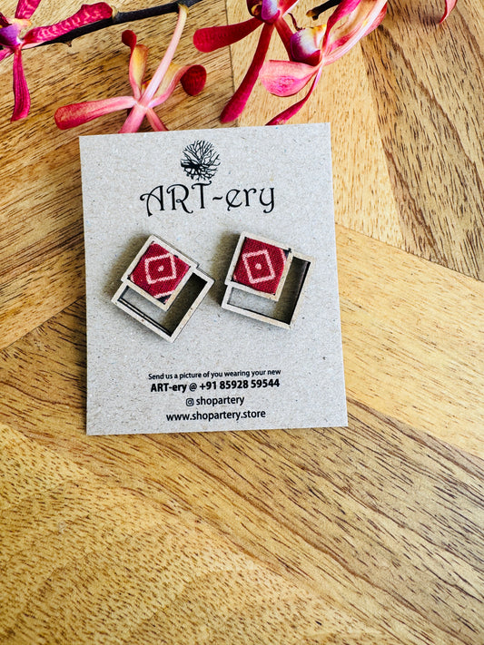Lightweight fabric stud with wooden detailing - red square