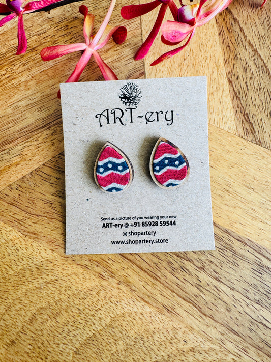 Lightweight fabric stud with wooden detailing - Tear drop