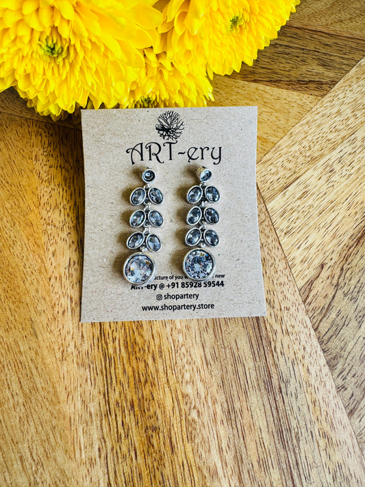 Statement drop earrings - white